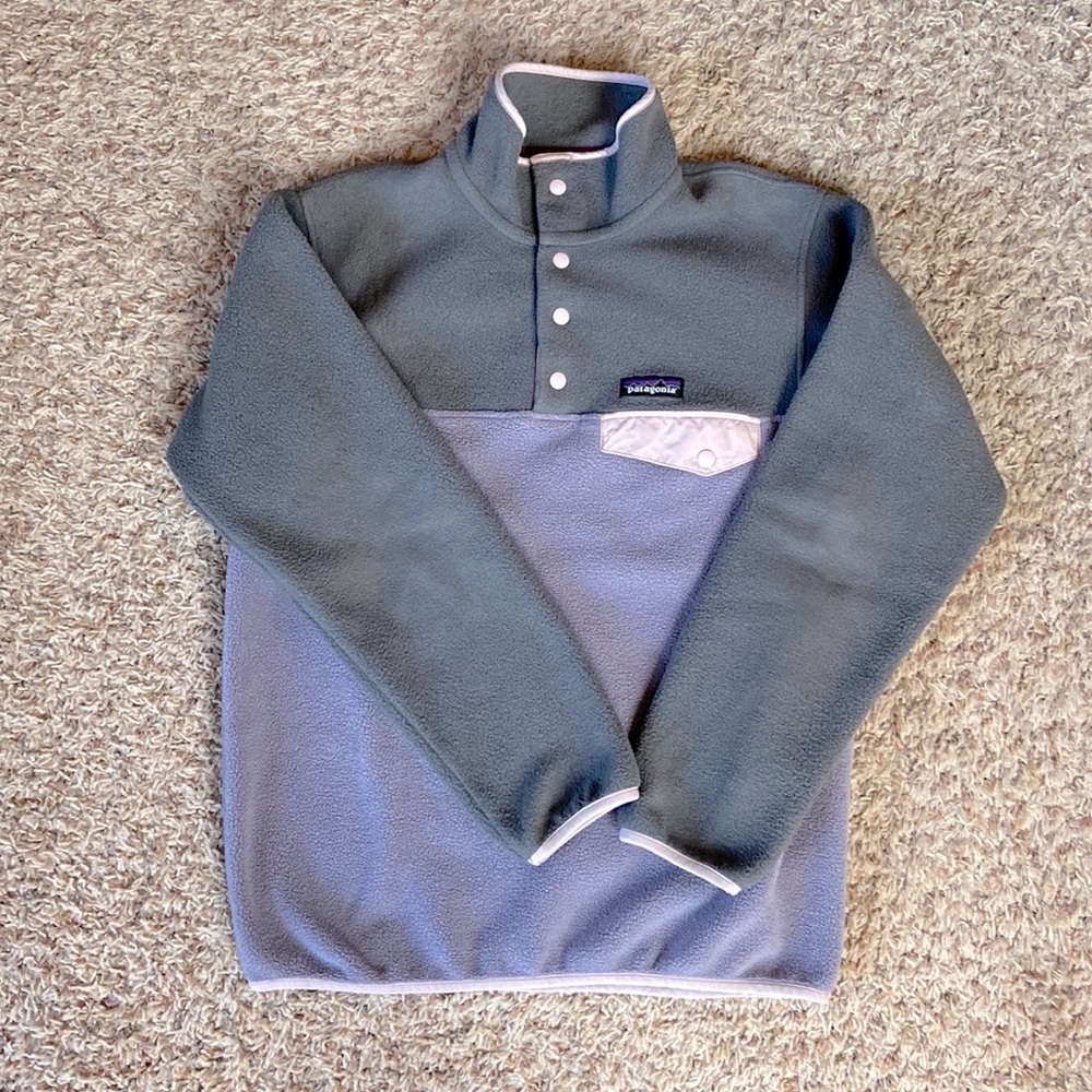 Patagonia Women’s Lightweight Synchilla Snap-T Fleece Pullover